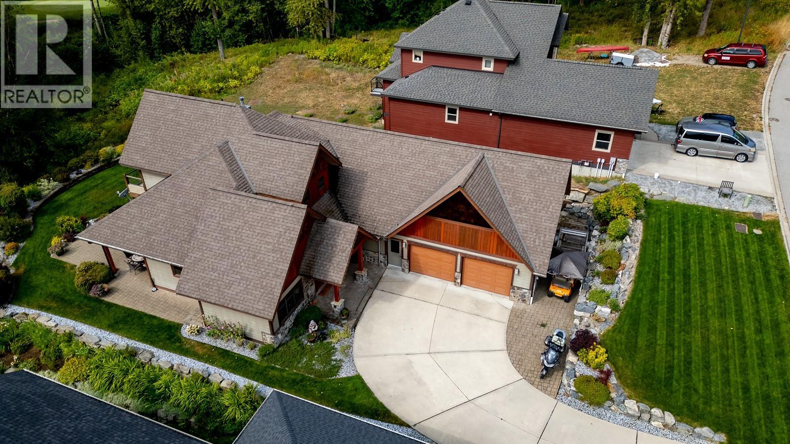 903 Redstone Drive, Rossland
