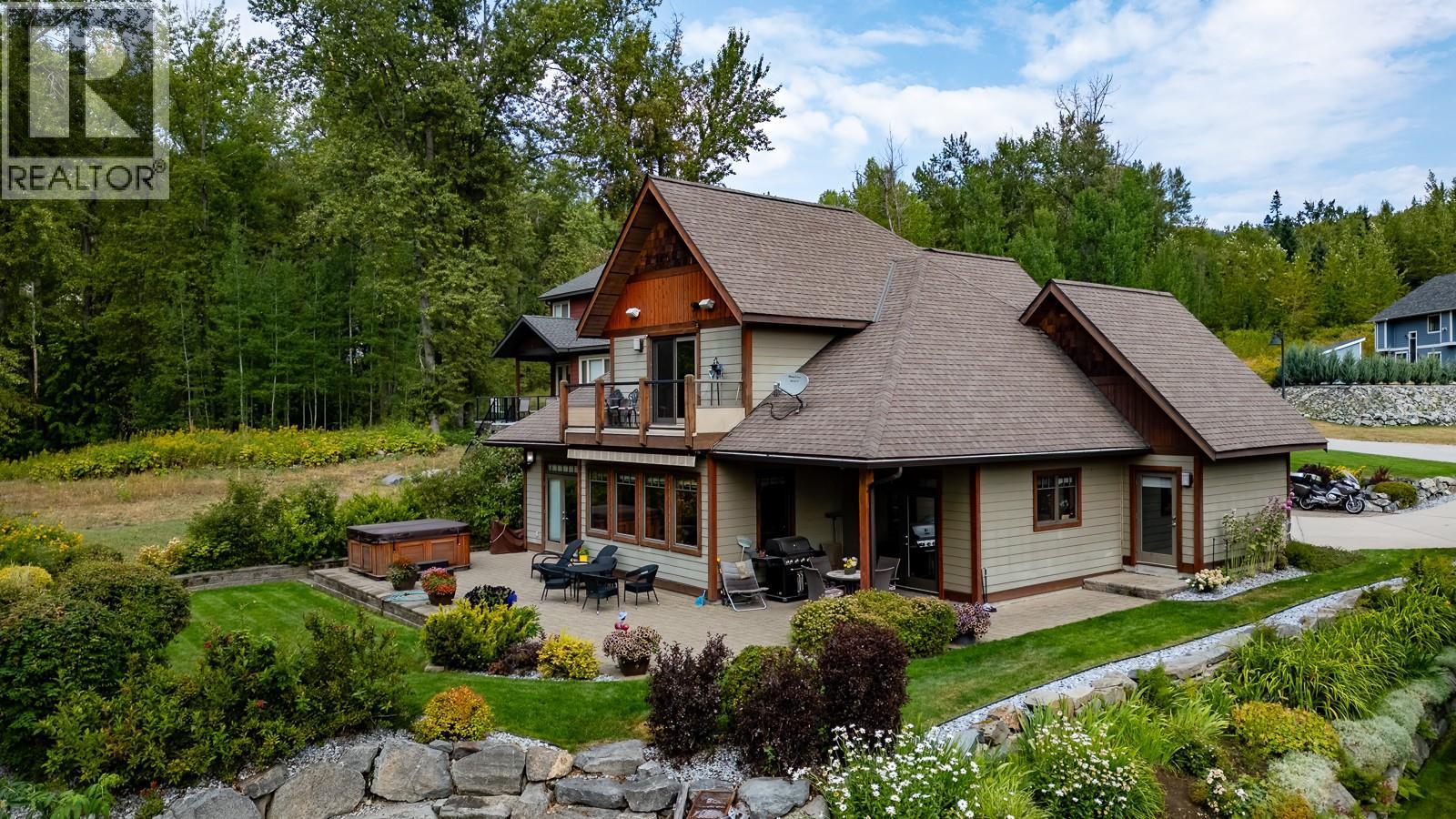 903 Redstone Drive, Rossland