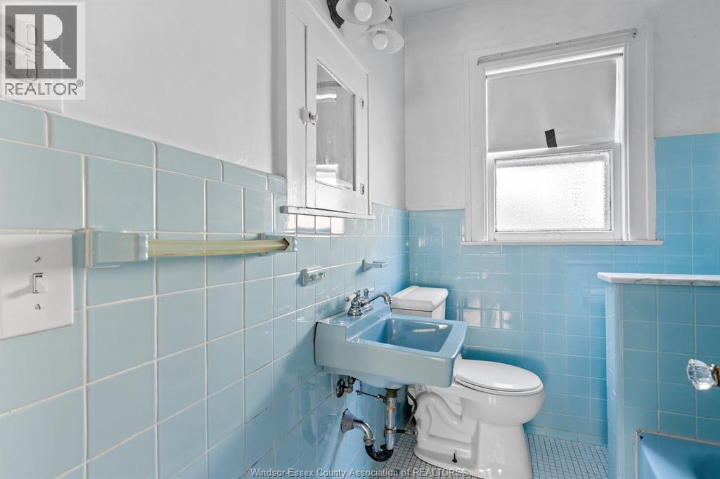 703 RANDOLPH - Image 8