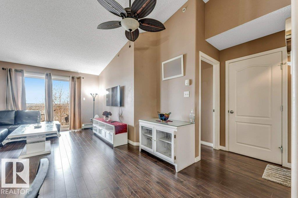 #404 3425 19 ST NW - 4