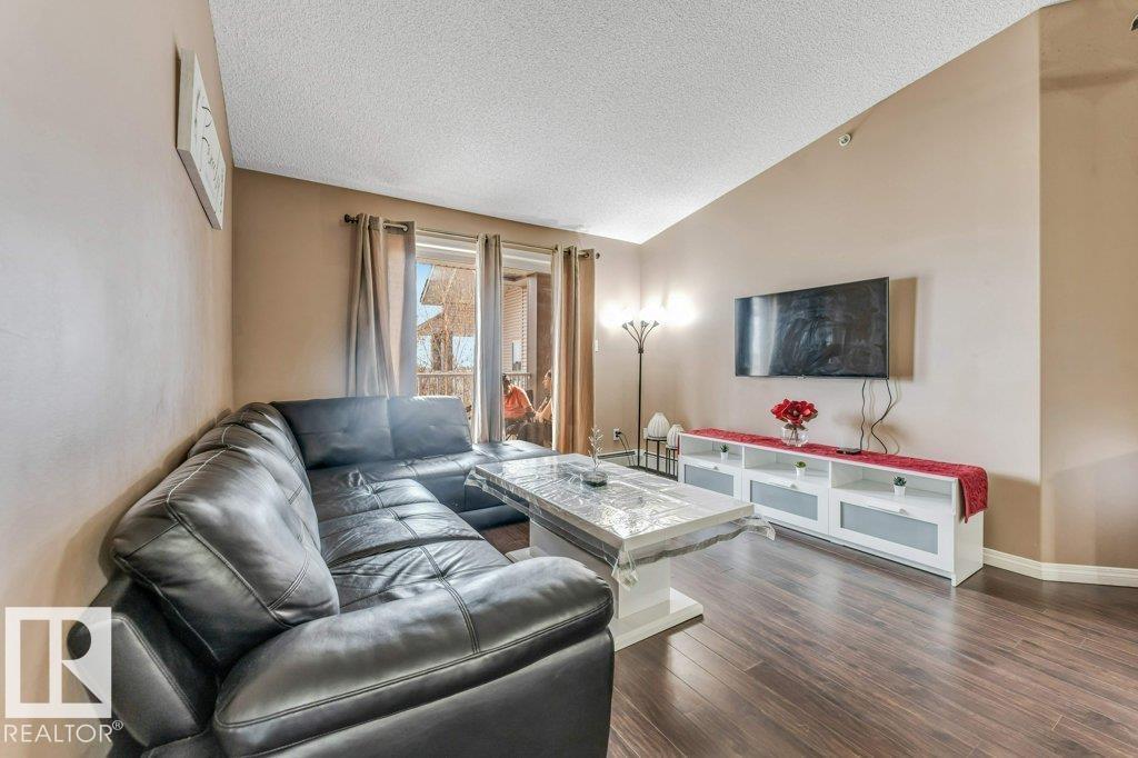 #404 3425 19 ST NW - 9