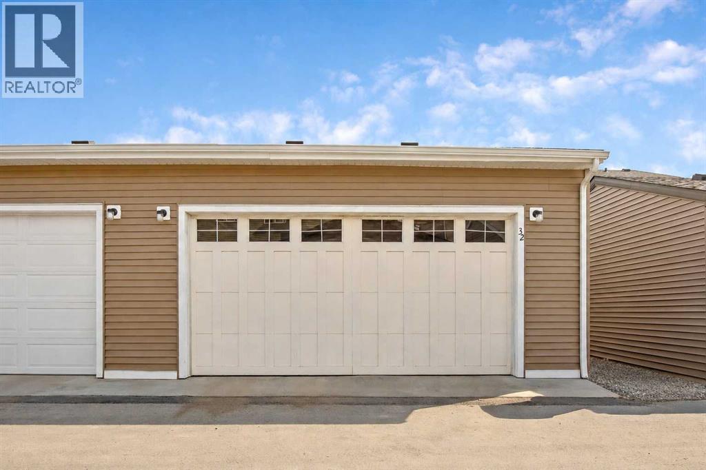 32 Wolf Crescent - 36