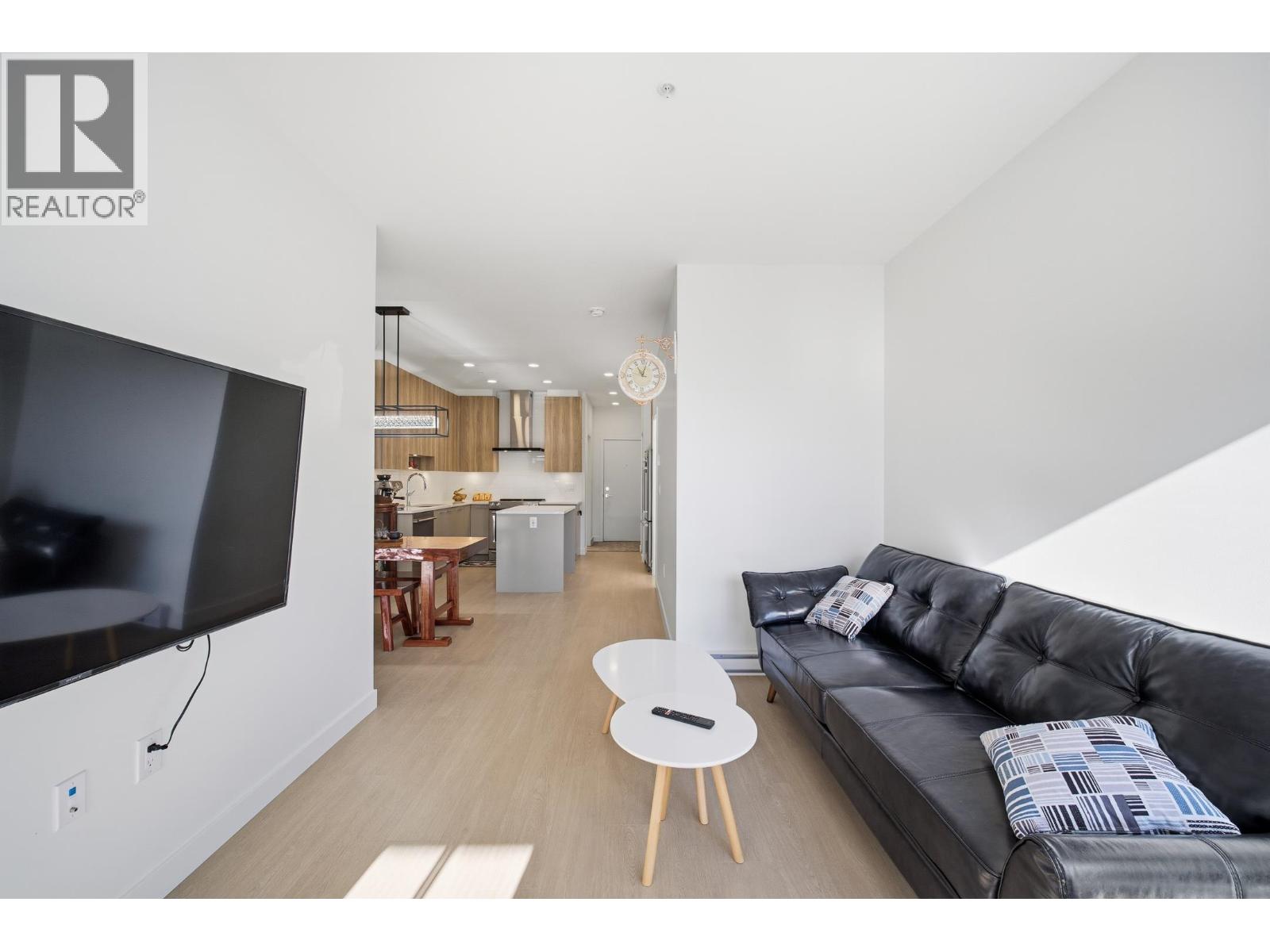 3xx 7588 16TH STREET, Burnaby