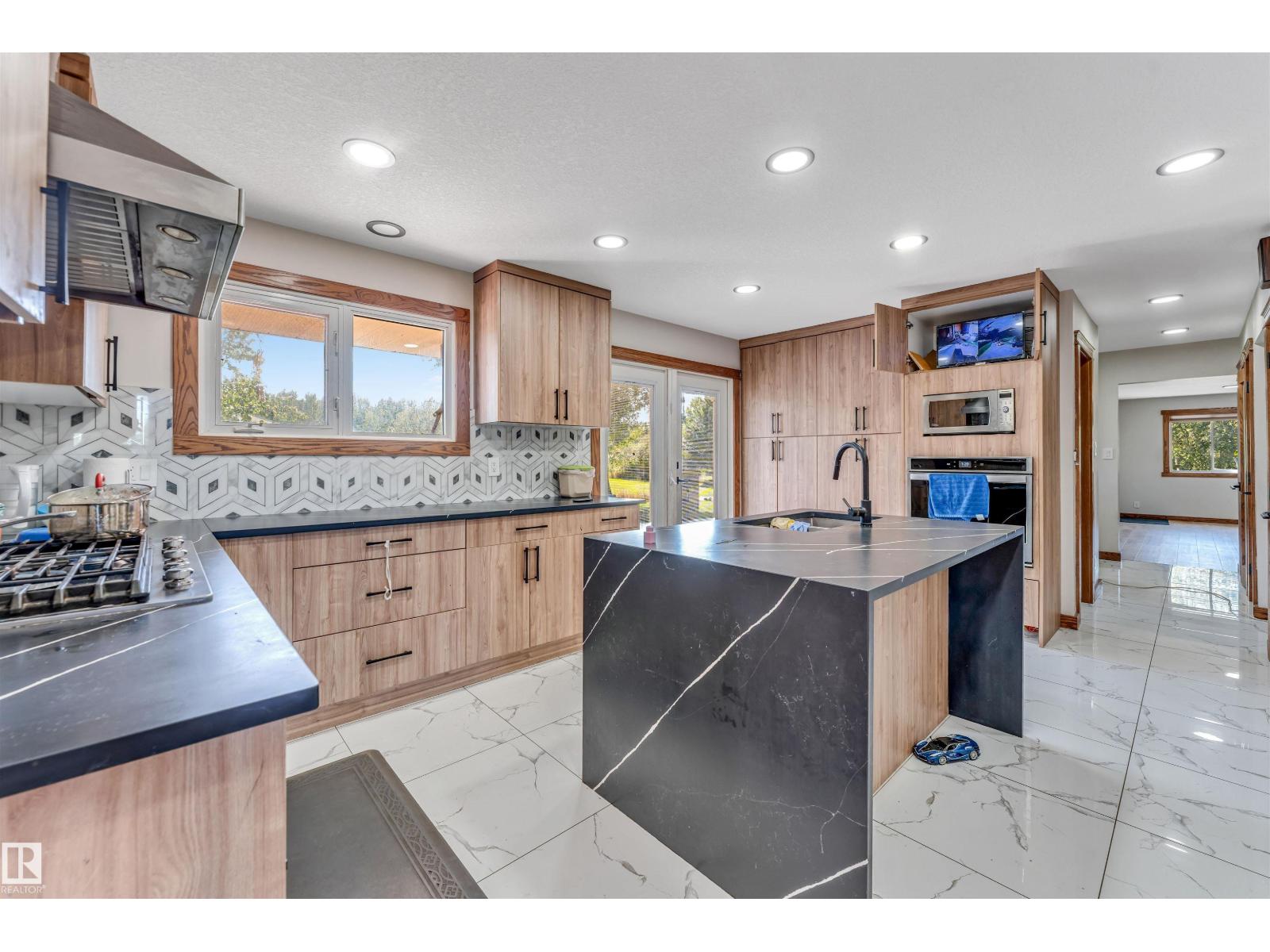 #337 23109 TWP ROAD 514 - 8