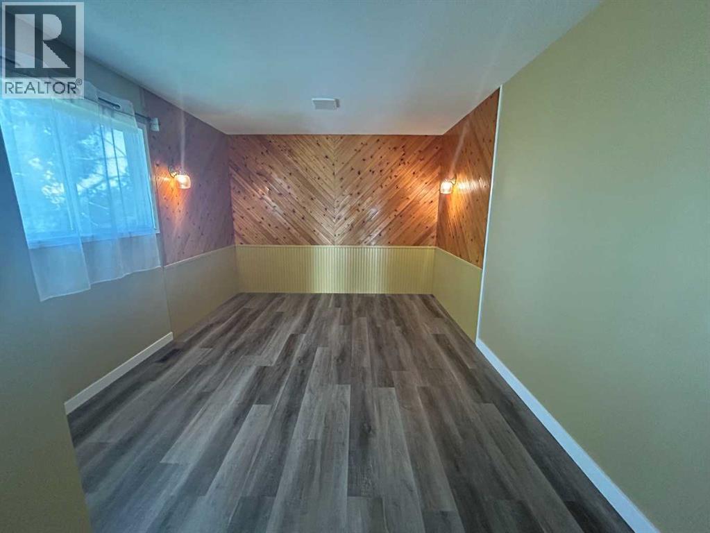 225074 583 Highway - Image 15