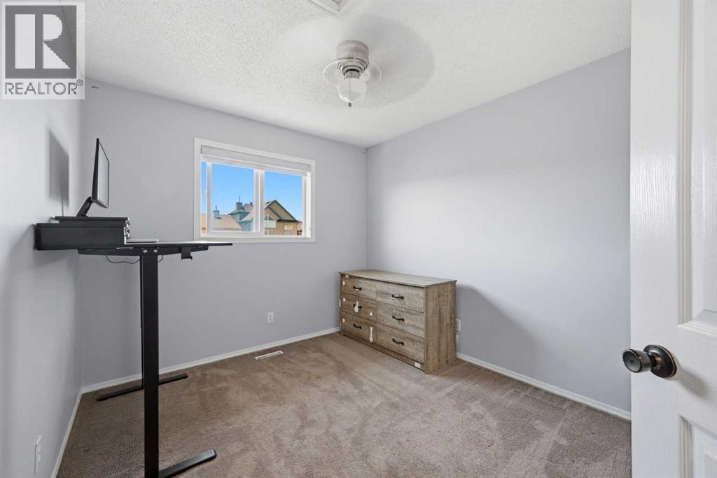33 Saddlecrest Close NE - 22
