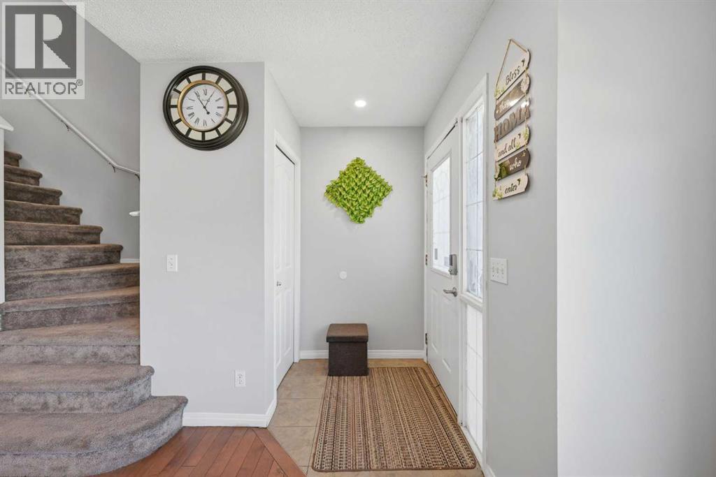 33 Saddlecrest Close NE - Image 3