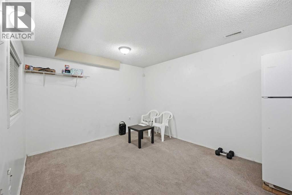 33 Saddlecrest Close NE - 38