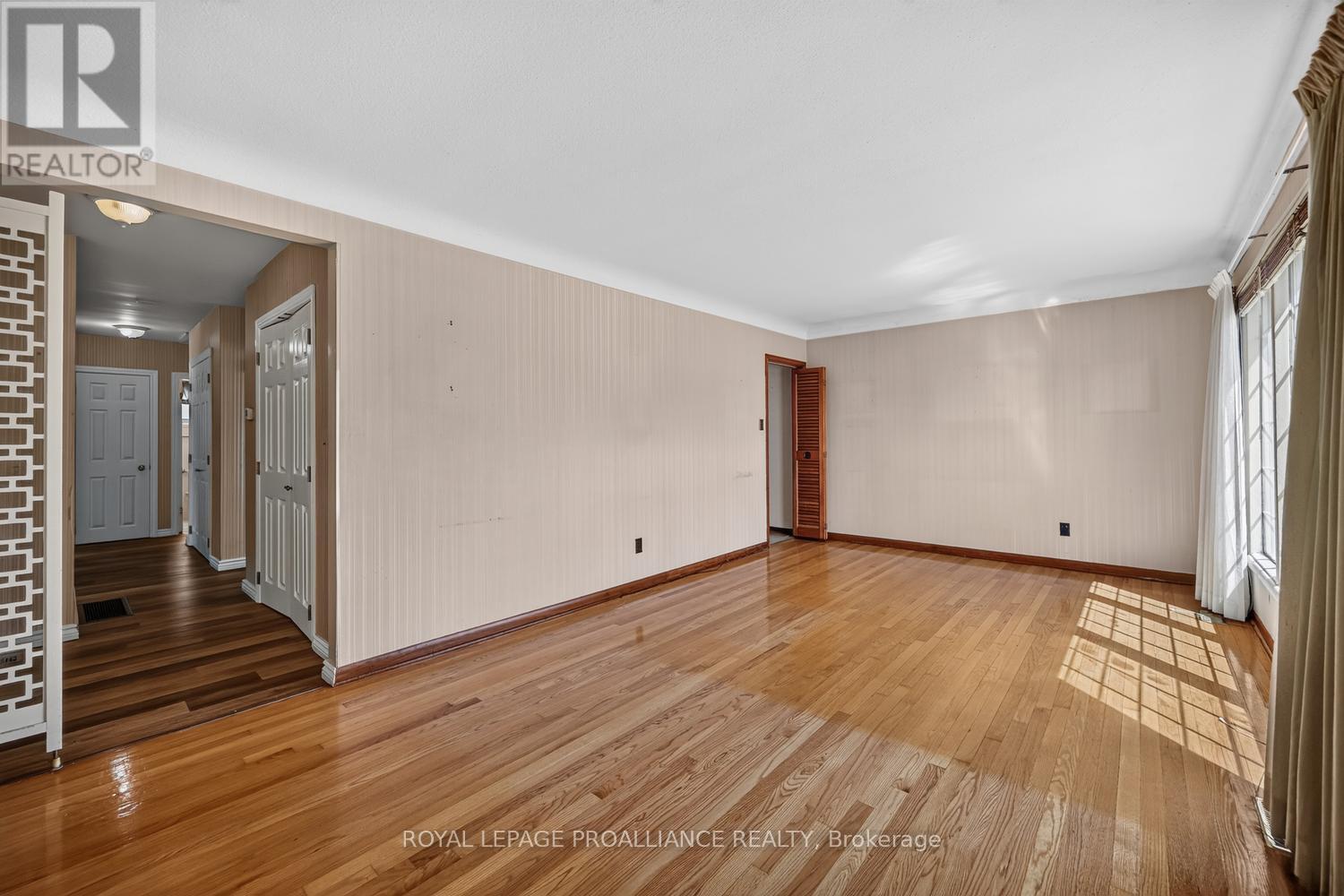402 LINDA STREET - Image 4