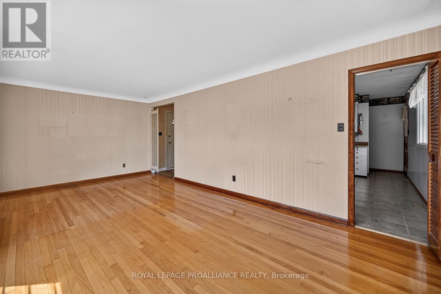 402 LINDA STREET - Image 6