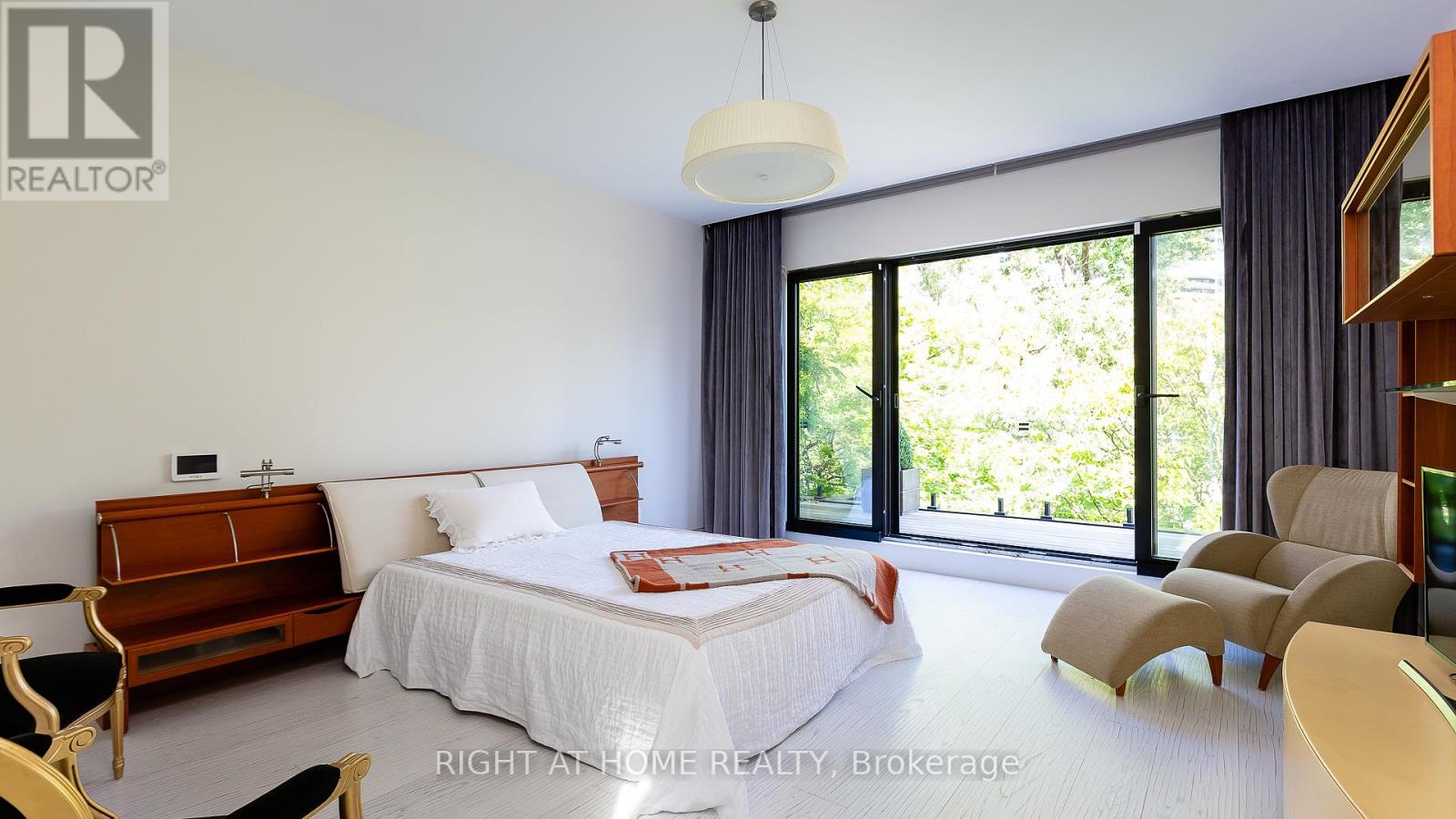 53 HAZELTON AVENUE - 31