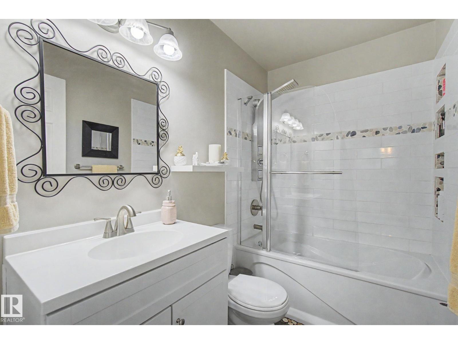 29 LARCH WY - 17