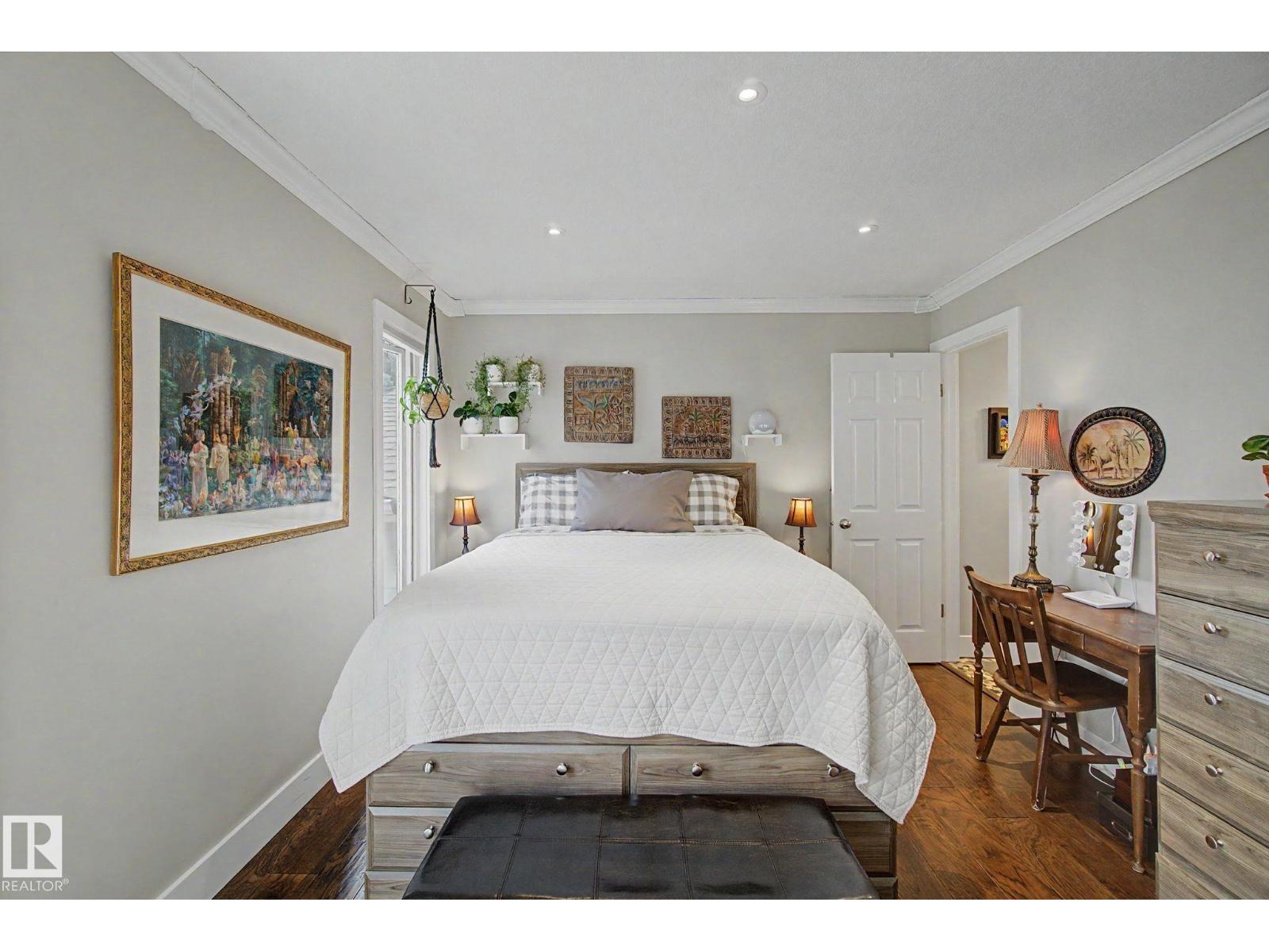 29 LARCH WY - 21