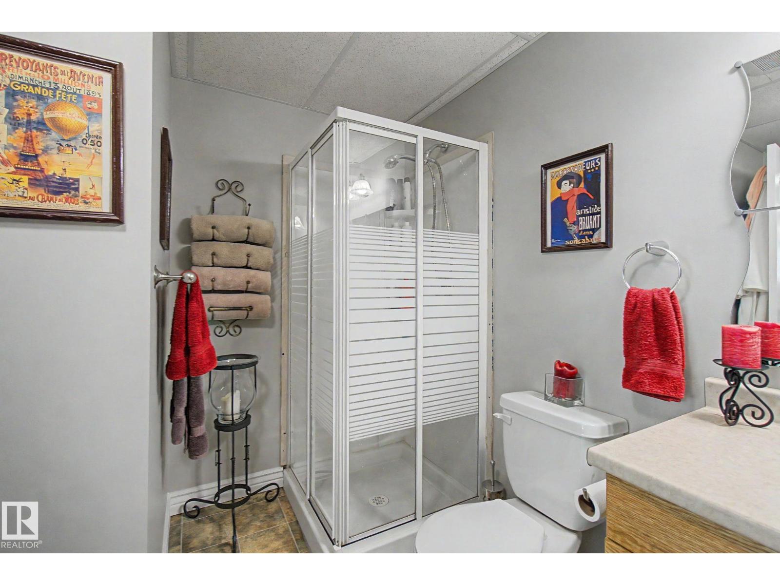 29 LARCH WY - 29