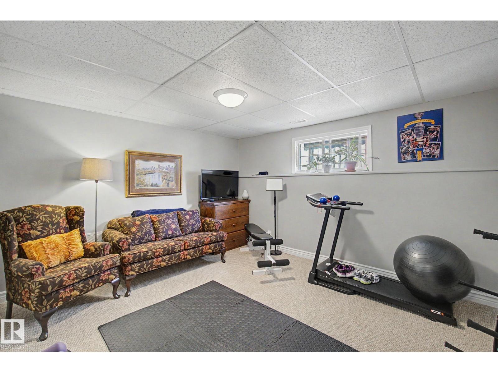 29 LARCH WY - Image 32