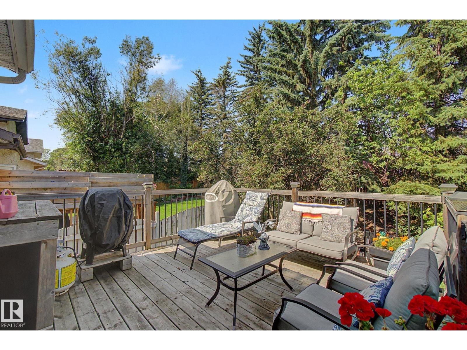 29 LARCH WY - 35
