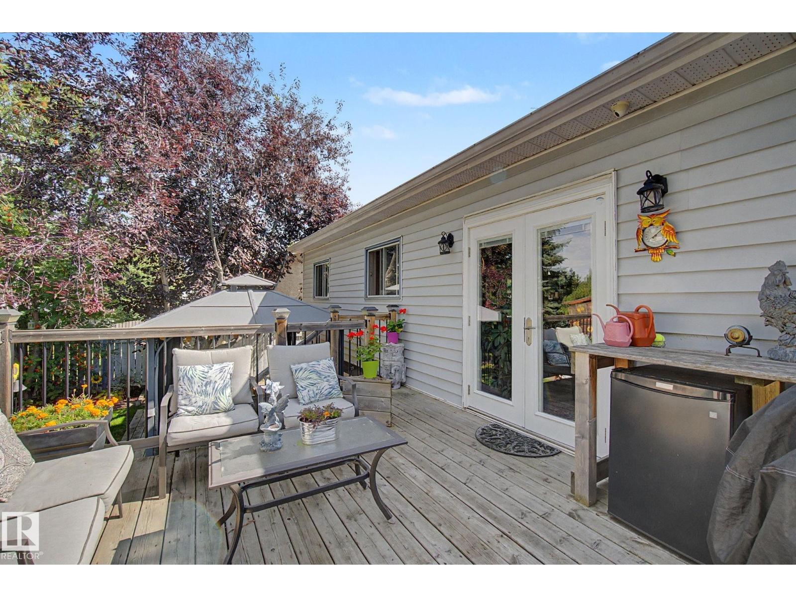 29 LARCH WY - 36