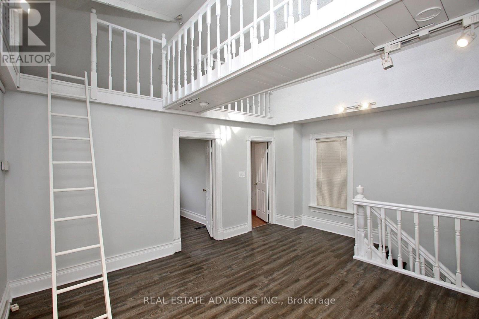 7924 KIPLING AVENUE - 18