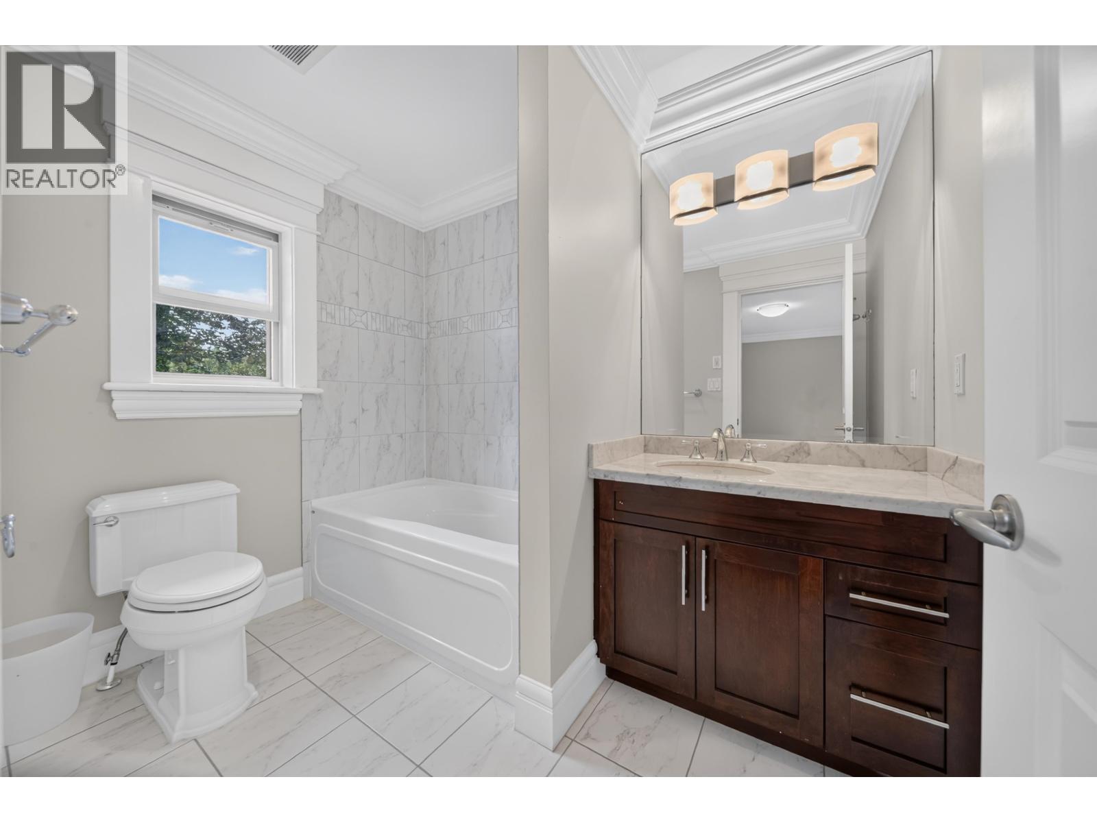 7688 WHEATER COURT, Burnaby