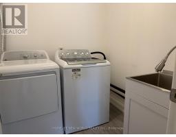 Bsmt - 19 Honeybourne Crescent, Markham, ON L3P1P4 Photo 6