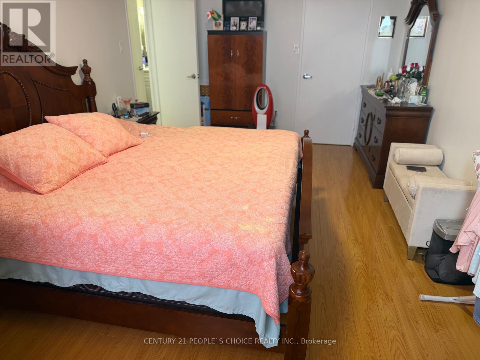#1205 17 KNIGHTSBRIDGE ROAD - Image 27