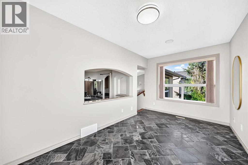 14 Springborough Crescent SW - Image 26