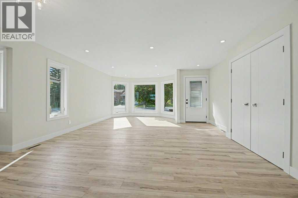 2852 Signal Hill Drive SW - 11