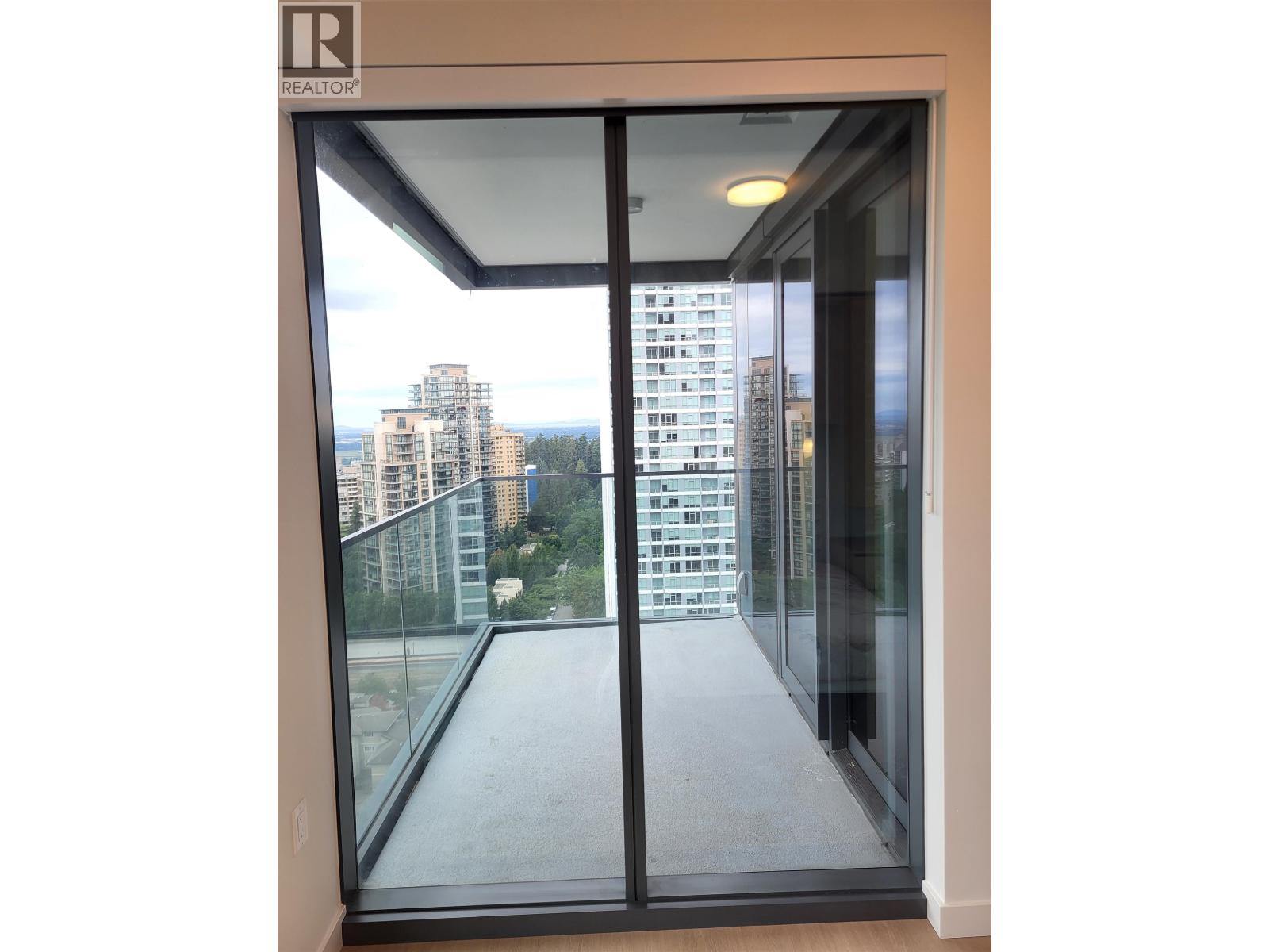 2002 5987 WILSON AVENUE, Burnaby