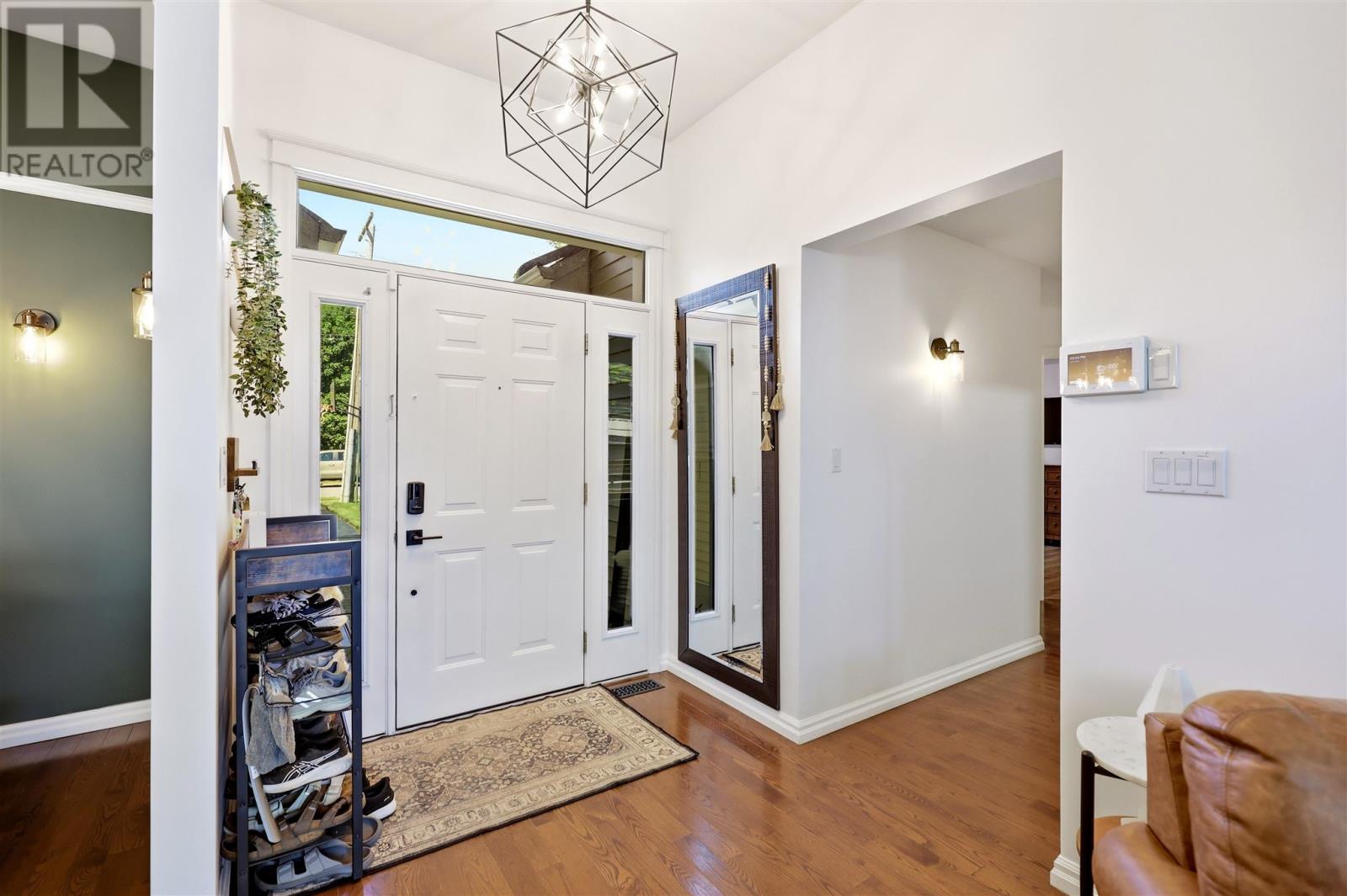 52 Borron AVE - 2