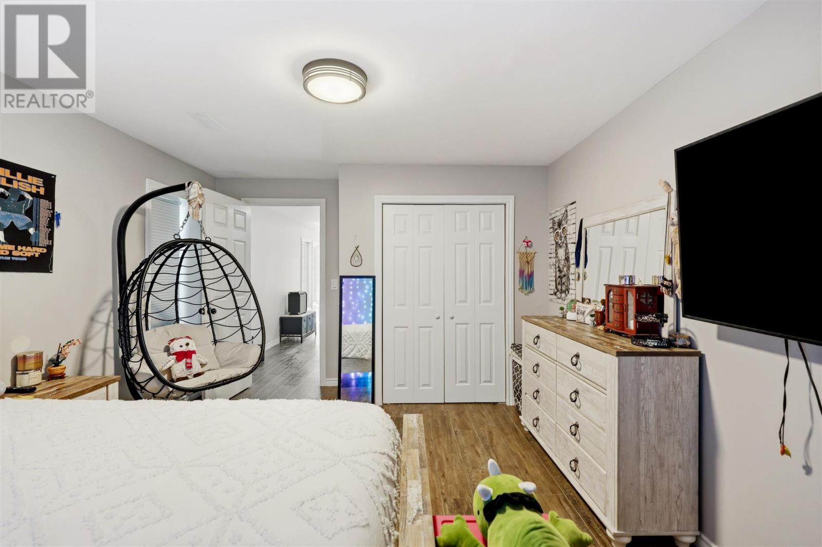52 Borron AVE - Image 32