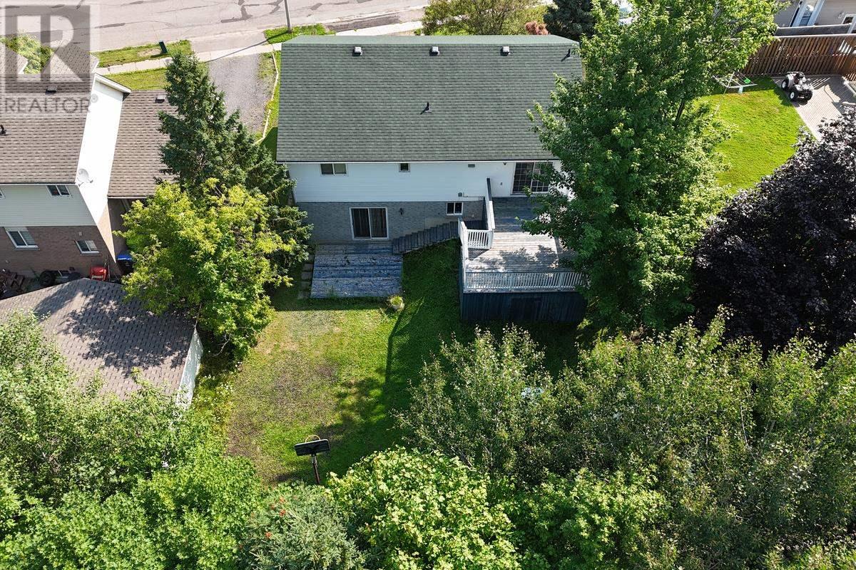 987 Lake ST - 11