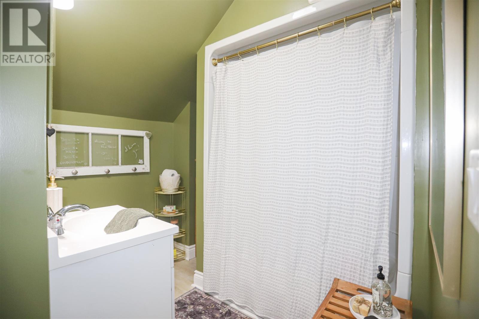 14 The Drive, Sault Ste. Marie - Image 23