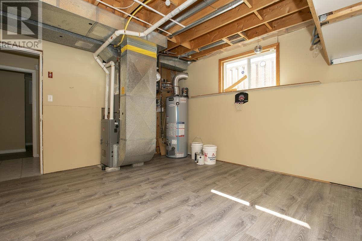 987 Lake ST - 48