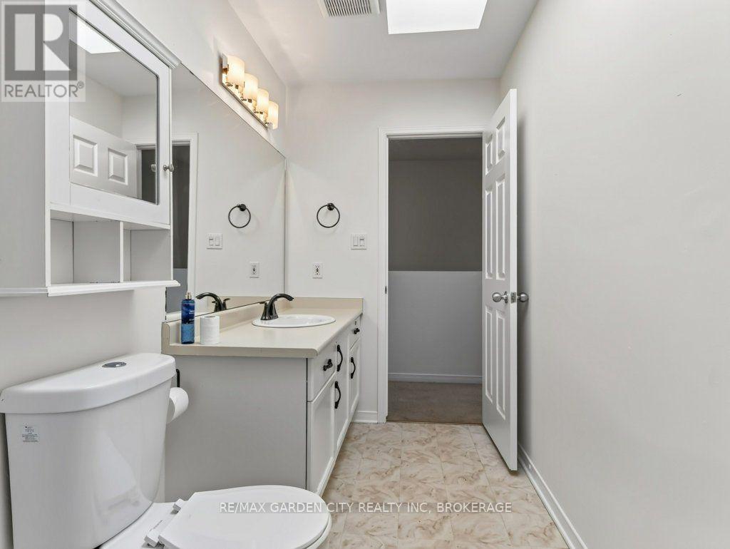 211 MORTON STREET S - 29