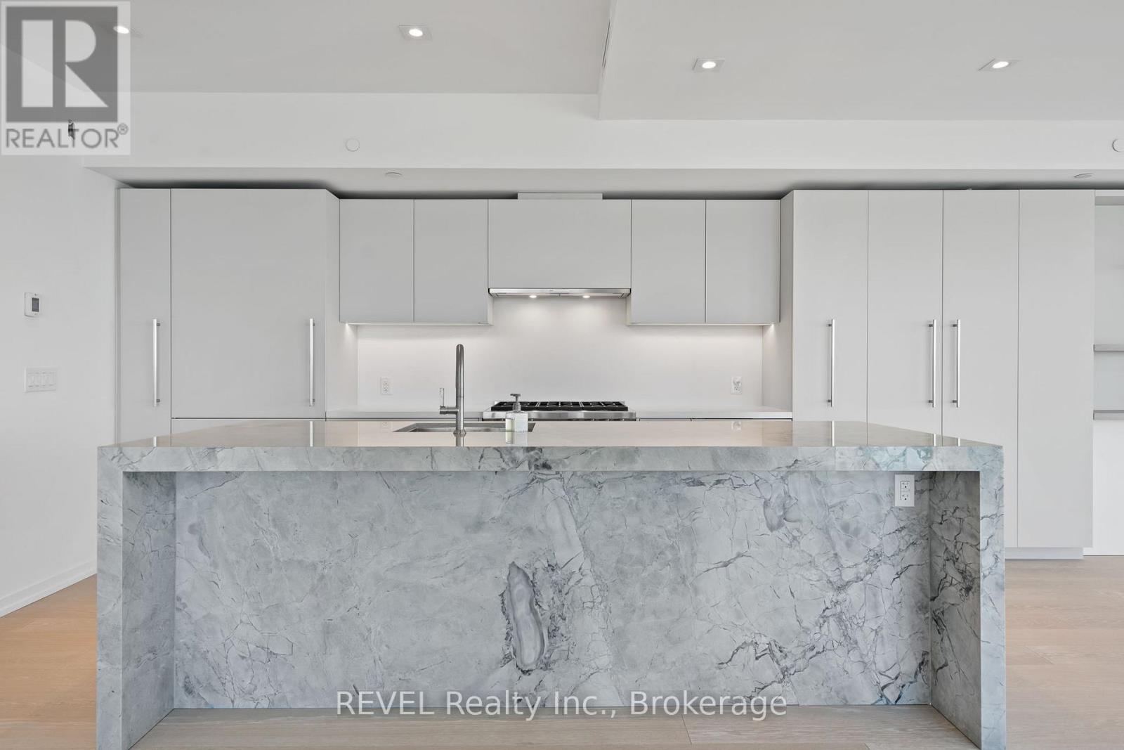 #402 10 DALHOUSIE AVENUE N - Image 8