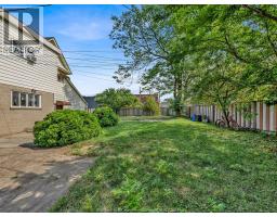 677 Marentette Unit# Upper, Windsor, ON N9A1Z3 Photo 28