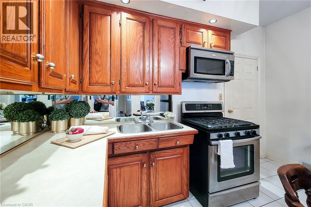 244 HUGHSON Street N - Image 17