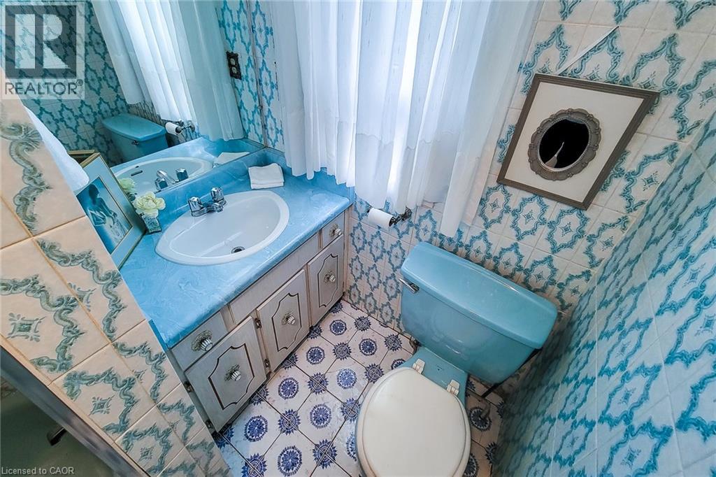 244 HUGHSON Street N - Image 32
