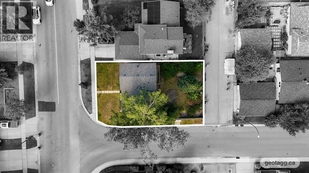 703 Woodpark Boulevard SW - 35