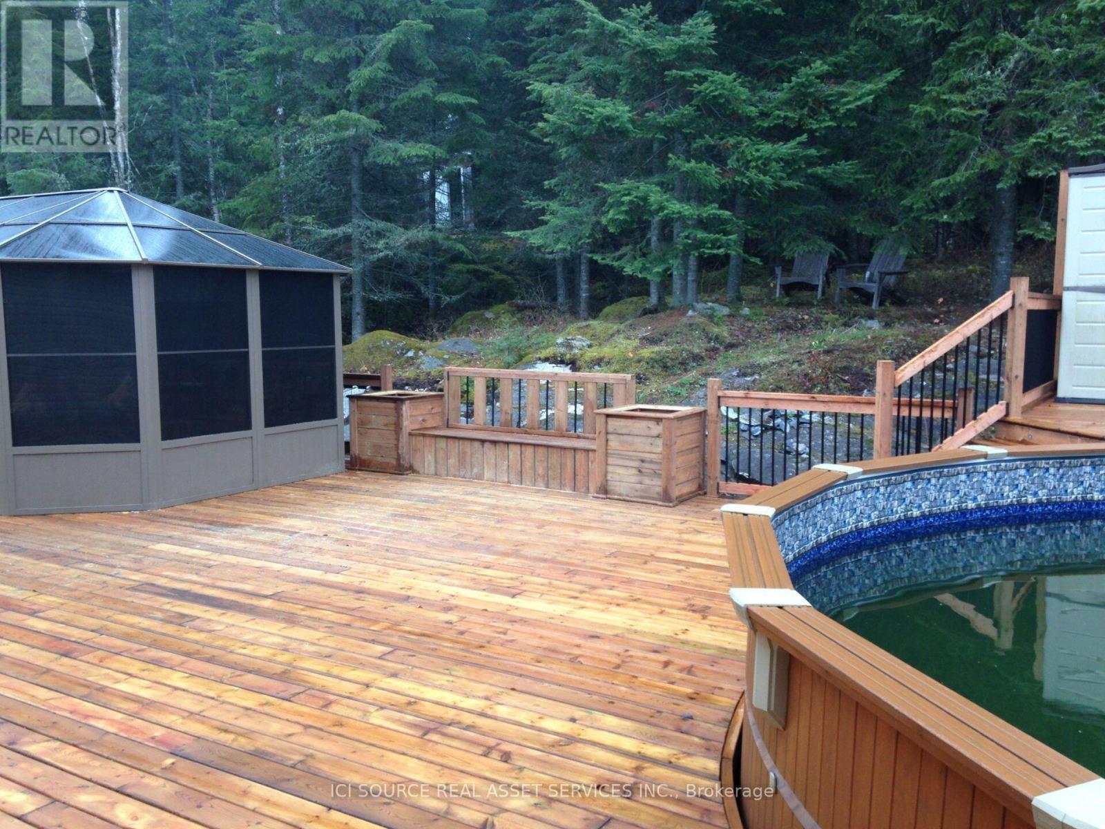 1186 FANTHAM ROAD - 30