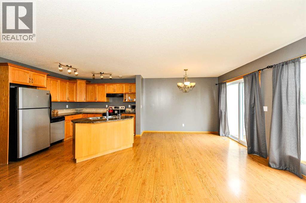 3413 50A Street Close - Image 7