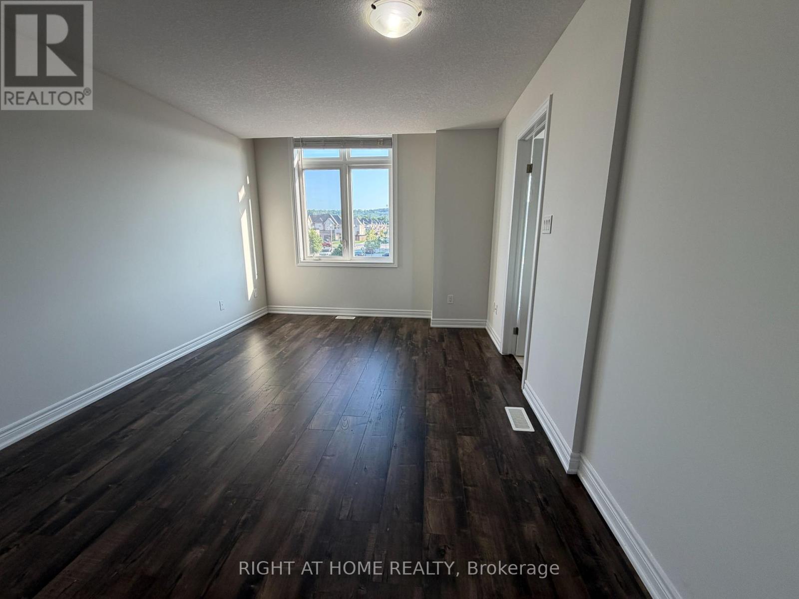 105 SONOMA LANE - Image 20