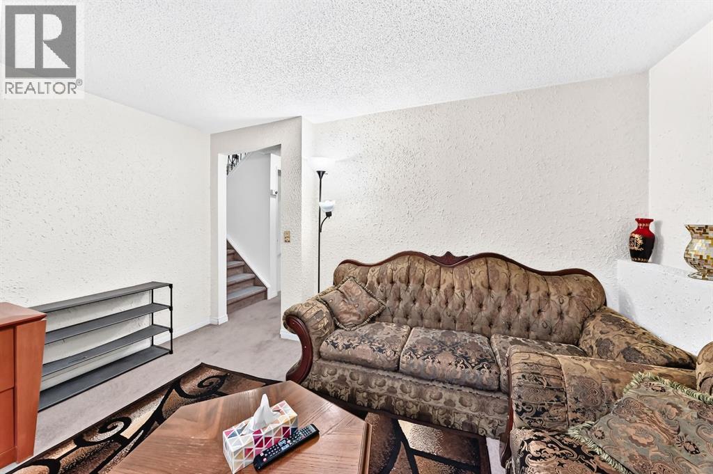 983 Rundlecairn Way NE - 21