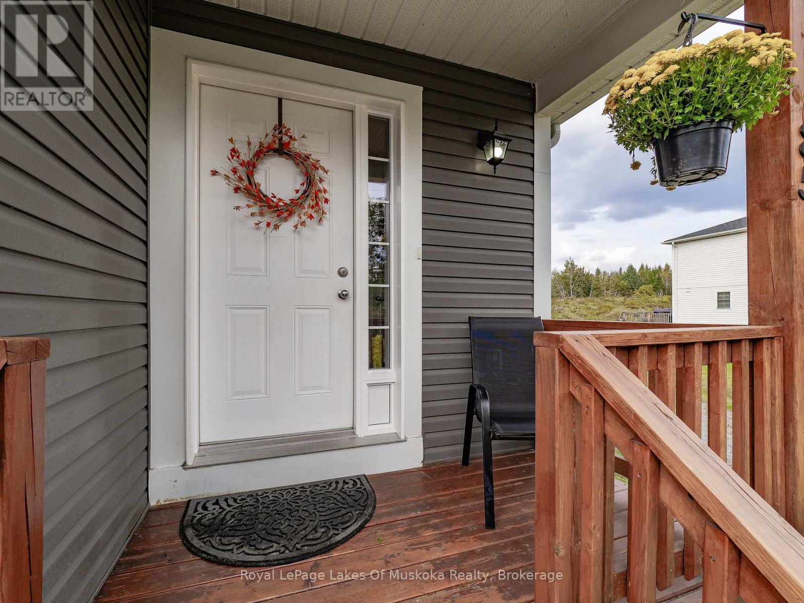 85 DOUGLAS DRIVE - 4