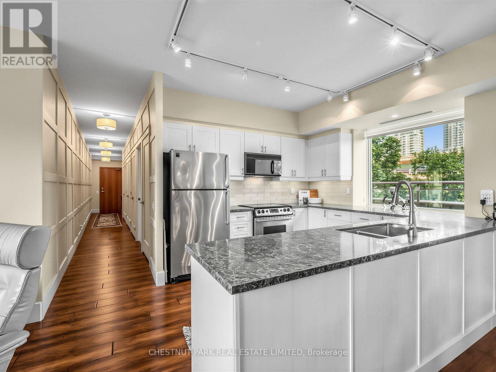 #318W 500 QUEENS QUAY - 11