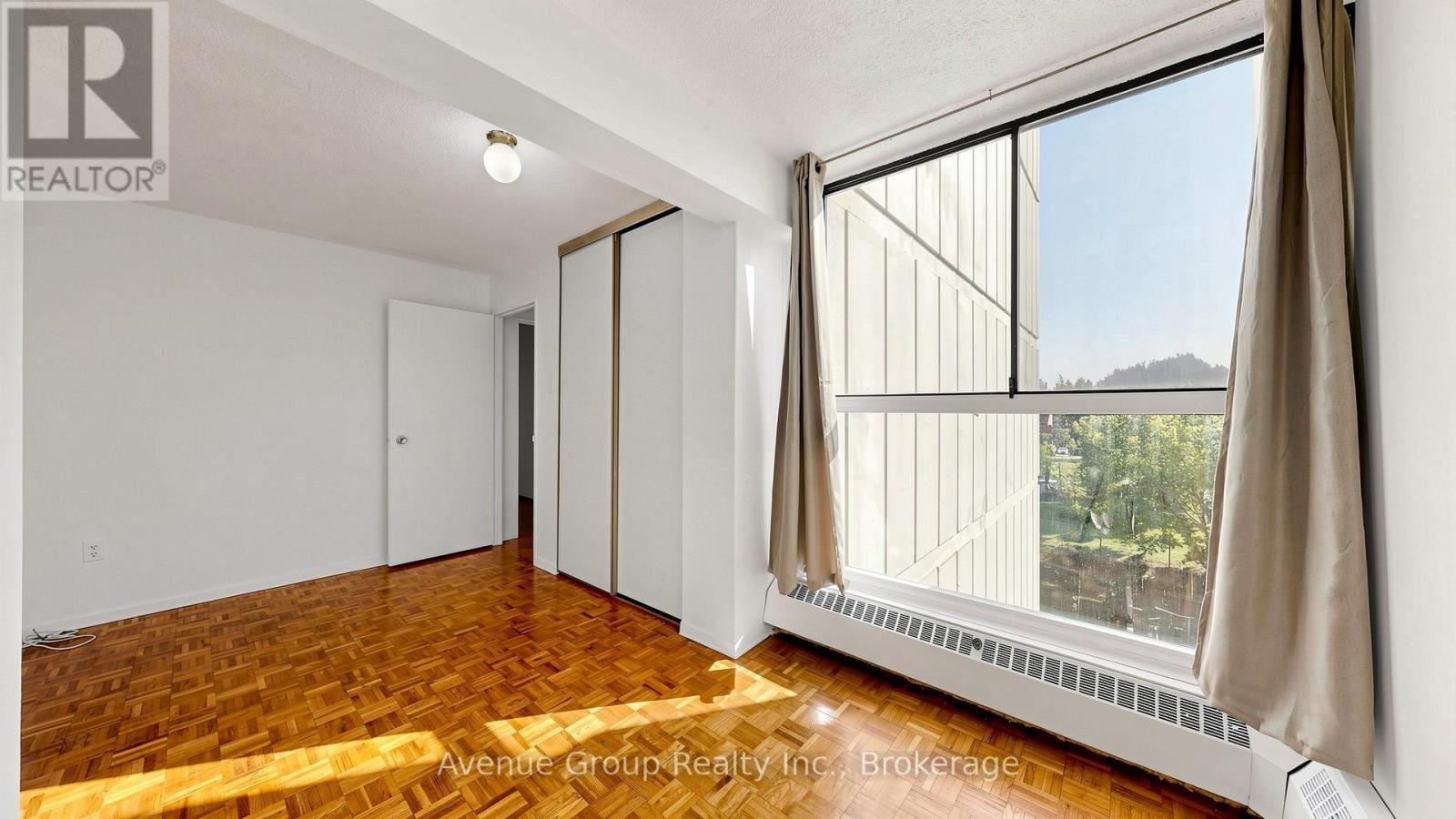 #417 4673 JANE STREET - 19