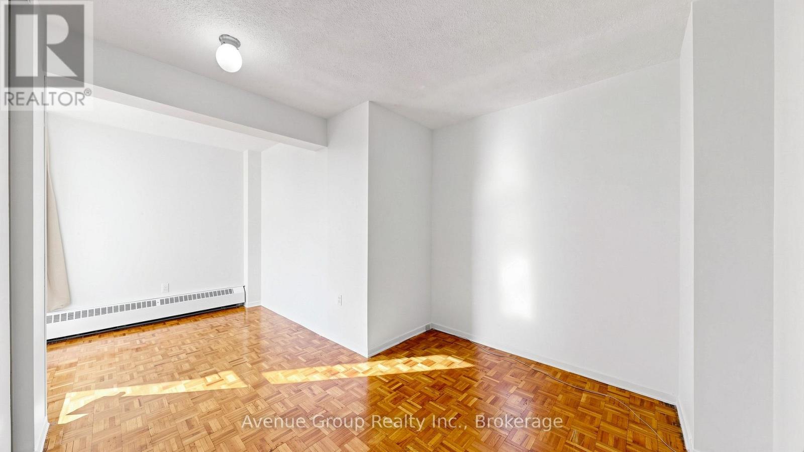 #417 4673 JANE STREET - Image 23