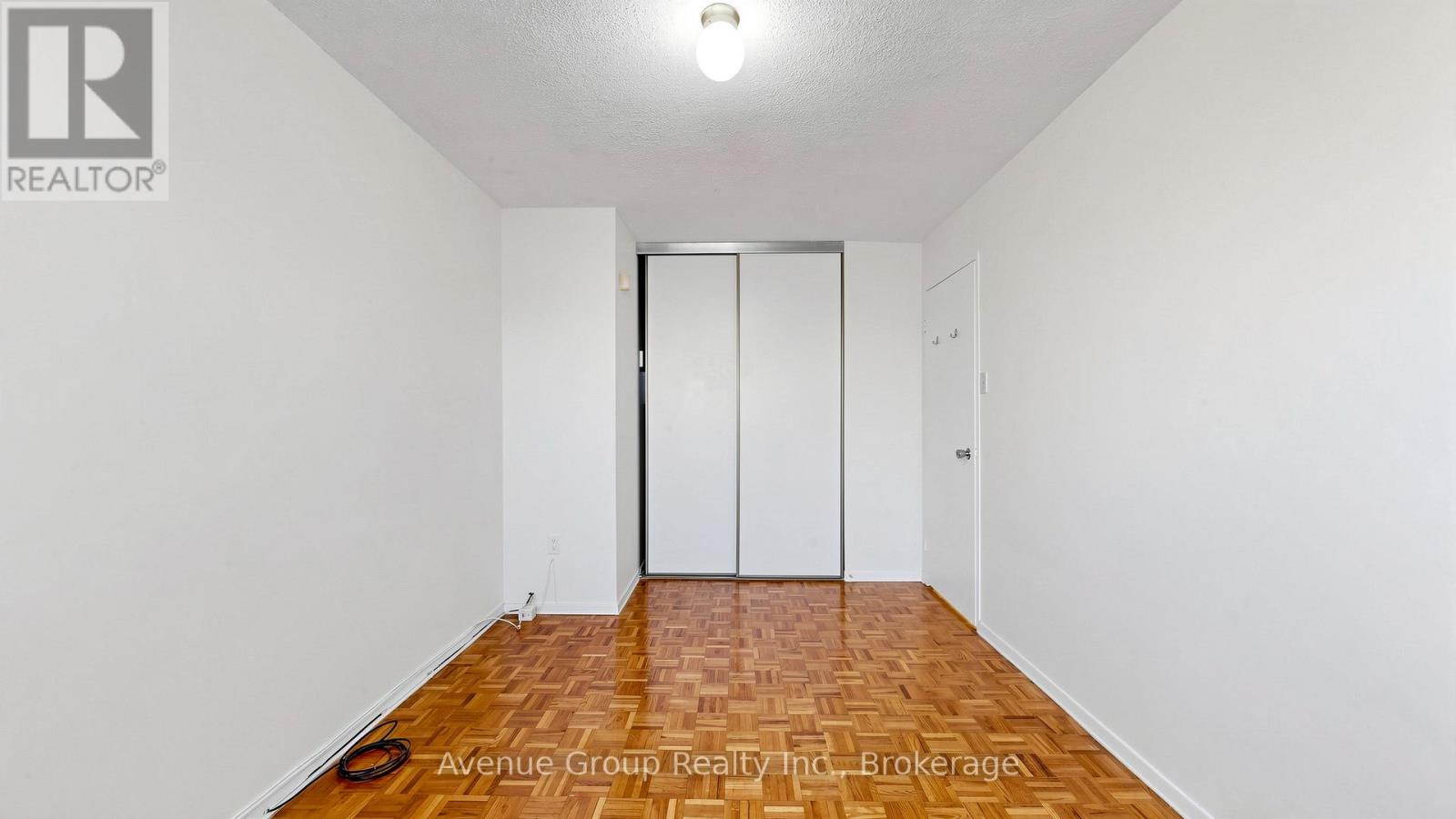 #417 4673 JANE STREET - Image 24