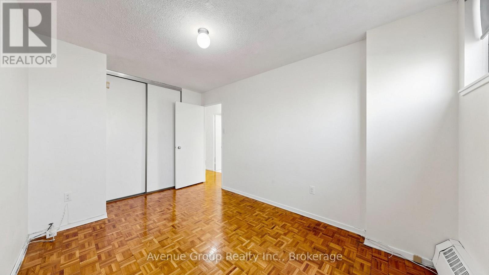 #417 4673 JANE STREET - 25