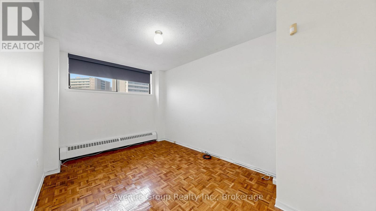 #417 4673 JANE STREET - 28